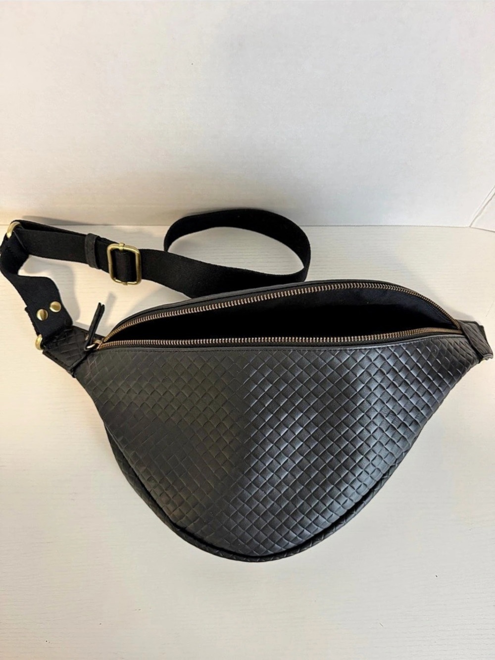 Inzy by Tia Booth Mock Tatum Black Quilted Belt Bag